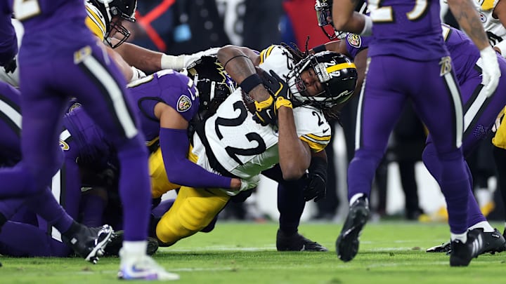 Pittsburgh Steelers v Baltimore Ravens