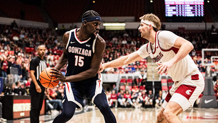 Gonzaga Bulldogs forward Graham Ike (15). Gonzaga Bulldogs forward Graham Ike (15).