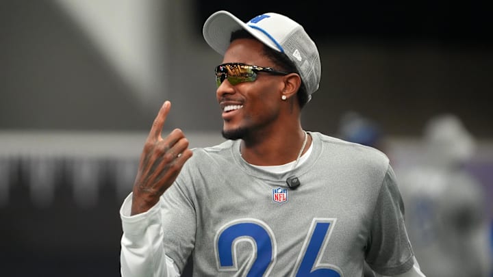 Chicago Bears cornerback Nahshon Wright (26) during NFC practice. Chicago Bears cornerback Nahshon Wright (26) during NFC practice.