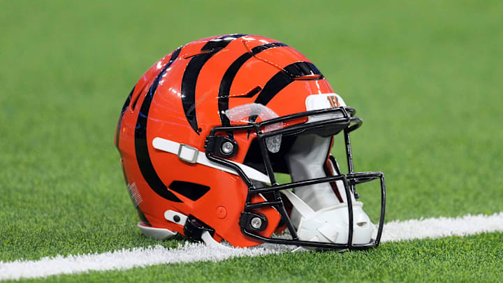 Nov 17, 2024; Inglewood, California, USA; A Cincinnati Bengals Riddell Speedflex helmet on the field at SoFi Stadium. Mandatory Credit: Kirby Lee-Imagn Images Nov 17, 2024; Inglewood, California, USA; A Cincinnati Bengals Riddell Speedflex helmet on the field at SoFi Stadium. Mandatory Credit: Kirby Lee-Imagn Images