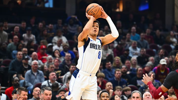 Dallas Mavericks v Cleveland Cavaliers