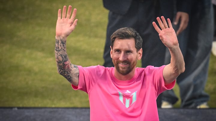 GOAT Tour Of India Lionel Messi Felicitated At Arun Jaitley Stadium Delhi