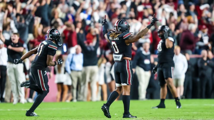 Nov 18, 2023; Columbia, South Carolina, USA; South Carolina Gamecocks linebacker Debo Williams (0) celebrates during their win over theKentucky Wildcats in the fourth quarter at Williams-Brice Stadium. Mandatory Credit: Jeff Blake-USA TODAY Sports Kentucky
