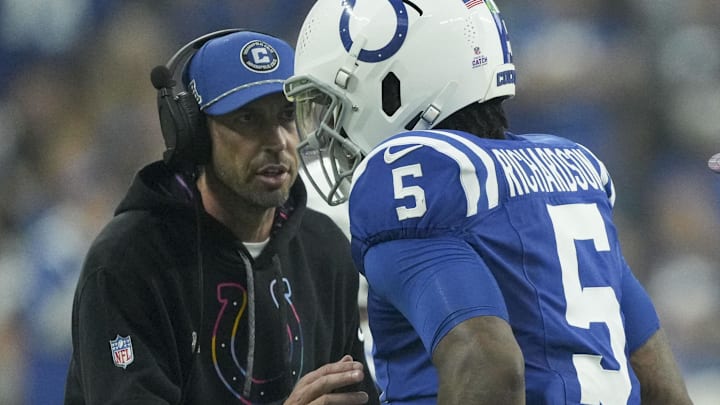 Sep 29, 2024; Indianapolis, Indiana, USA; Indianapolis Colts quarterback Anthony Richardson (5) talks with Indianapolis Colts Shane Steichen on Sunday, Sept. 29, 2024, during a game against the Pittsburgh Steelers at Lucas Oil Stadium in Indianapolis. Mandatory Credit: Christine Tannous-USA TODAY Network via Imagn Images Sep 29, 2024; Indianapolis, Indiana, USA; Indianapolis Colts quarterback Anthony Richardson (5) talks with Indianapolis Colts Shane Steichen on Sunday, Sept. 29, 2024, during a game against the Pittsburgh Steelers at Lucas Oil Stadium in Indianapolis. Mandatory Credit: Christine Tannous-USA TODAY Network via Imagn Images