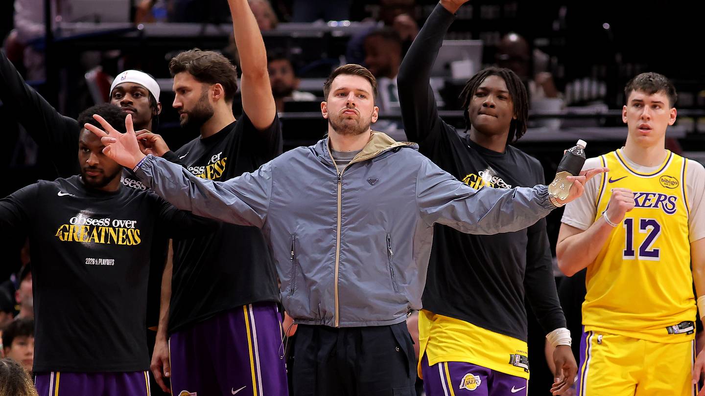 First Look at Lakers Minicamp Includes Hilarious Luka-Vando Moment