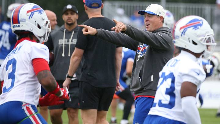 Bills defensive coordinator Jim Leonhard visits with players during day two of Buffalo Bills training camp. Bills defensive coordinator Jim Leonhard visits with players during day two of Buffalo Bills training camp.