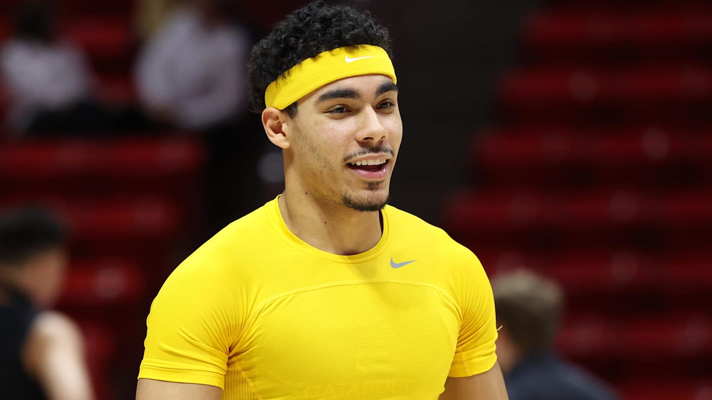 Tamin Lipsey Cleans up With Several Big 12 Season Accolades