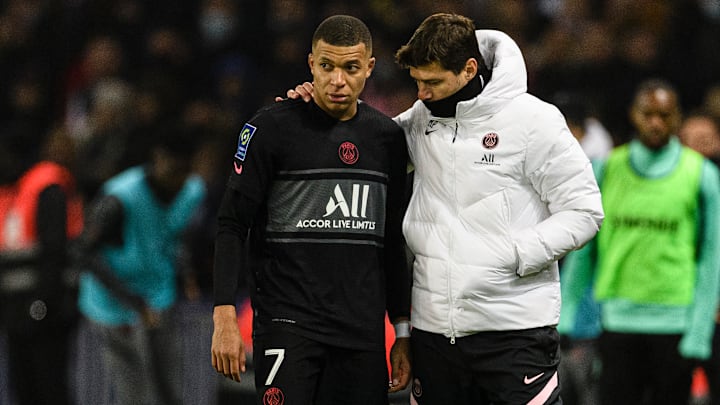 Mbappé affiche son soutien à son entraîneur dans une interview pour le média américain CNN. Mbappé affiche son soutien à son entraîneur dans une interview pour le média américain CNN.