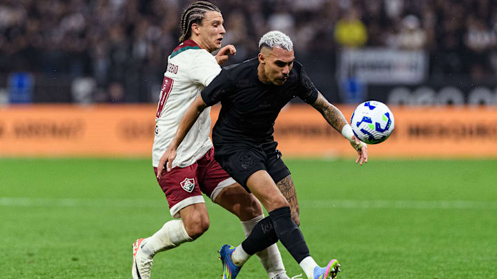 Fluminense e Corinthians se enfrentam neste sábado Fluminense e Corinthians se enfrentam neste sábado