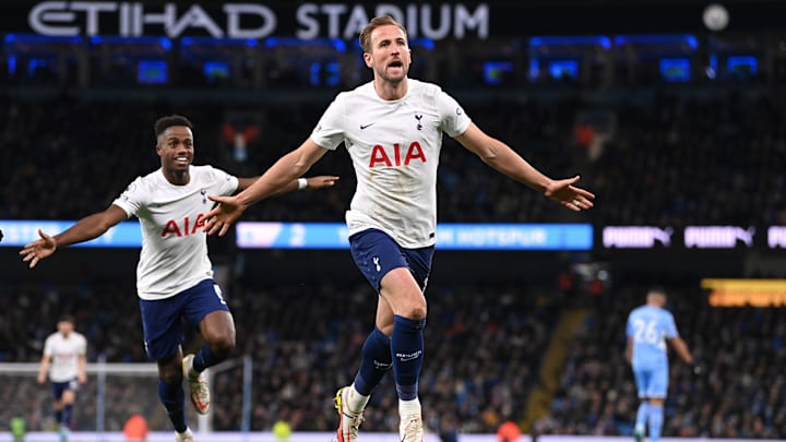 Harry Kane bejubelt einen seiner Treffer im Etihad Stadium.