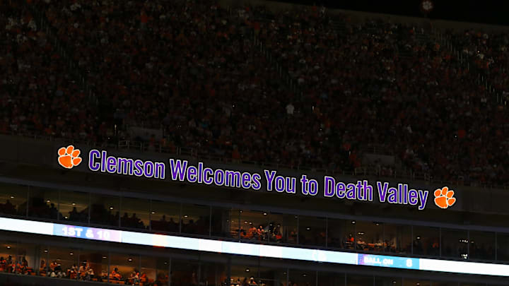 Louisville v Clemson