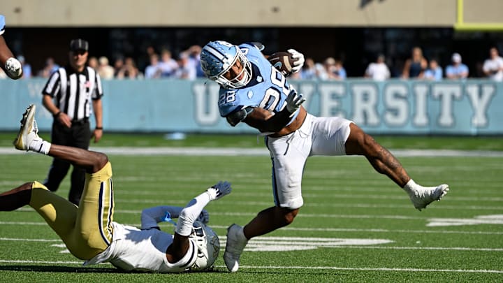 North Carolina running back Omarion Hampton bends over backwards to make a good impression on the Chicago Bears North Carolina running back Omarion Hampton bends over backwards to make a good impression on the Chicago Bears
