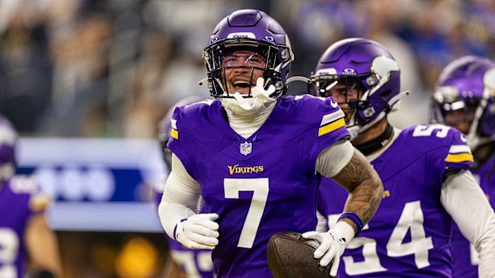 Minnesota Vikings v Los Angeles Rams