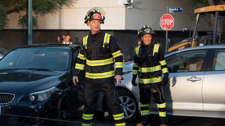 9-1-1 -ÒWannabesÓ - Things get messy for the 118 following a massive pipe explosion. Meanwhile, Athena investigates the brutal beating of a man found behind a grocery store, and BobbyÕs working relationship with Brad from ÒHOT SHOTSÓ just got a little more intimate. THURSDAY, NOV. 21 (8:00-9:00 p.m. EST) on ABC. (Disney/Ray Mickshaw) 
PETER KRAUSE, KENNETH CHOI