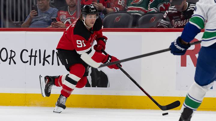 New Jersey Devils center Dawson Mercer (91) skates with the puck against the Vancouver Canucks: Thomas Salus-Imagn Images New Jersey Devils center Dawson Mercer (91) skates with the puck against the Vancouver Canucks: Thomas Salus-Imagn Images