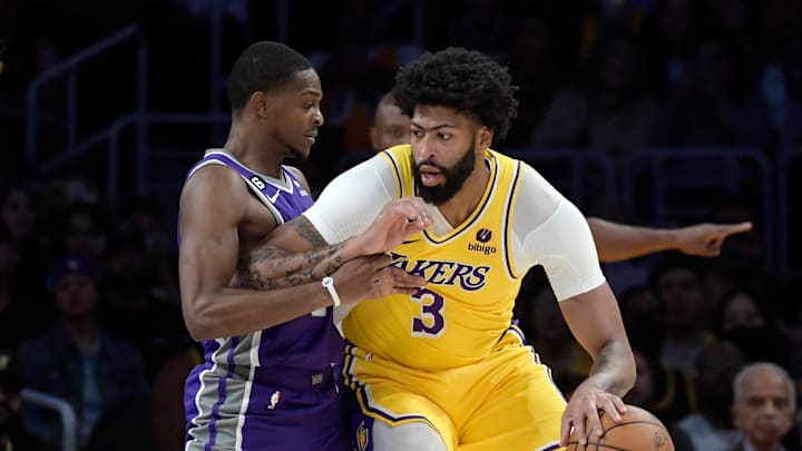 Davis podría ser usado como centro por Darvin Ham
