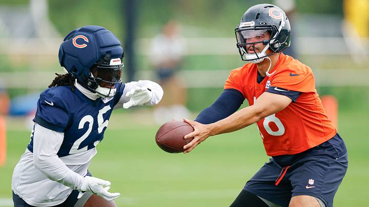 Aug 5, 2026; Lake Forest, IL, USA; Chicago Bears quarterback Caleb Williams (18) passes the ball to running back Kyle Monangai (25) during training camp at Halas Hall. Mandatory Credit: Kamil Krzaczynski-Imagn Images Aug 5, 2026; Lake Forest, IL, USA; Chicago Bears quarterback Caleb Williams (18) passes the ball to running back Kyle Monangai (25) during training camp at Halas Hall. Mandatory Credit: Kamil Krzaczynski-Imagn Images