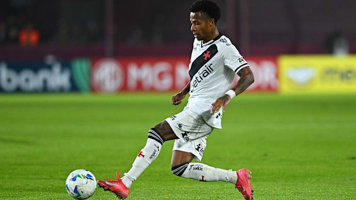 Tchê Tchê deve ser um dos relacionados do Vasco para o duelo contra o Cruzeiro