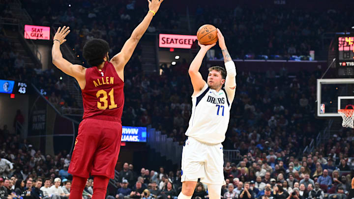 Dallas Mavericks v Cleveland Cavaliers