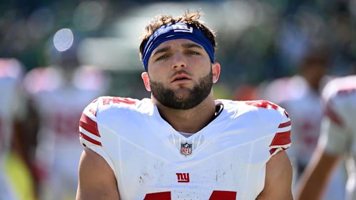 New York Giants running back Cam Skattebo (44) looks on before the game against the Philadelphia Eagles at Lincoln Financial Field. New York Giants running back Cam Skattebo (44) looks on before the game against the Philadelphia Eagles at Lincoln Financial Field.