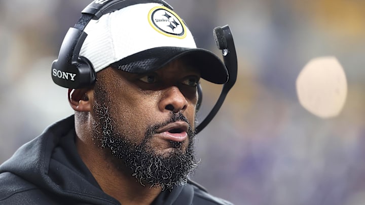 Jan 4, 2026; Pittsburgh, Pennsylvania, USA; Pittsburgh Steelers head coach Mike Tomlin reacts against the Baltimore Ravens during the second half at Acrisure Stadium. 
