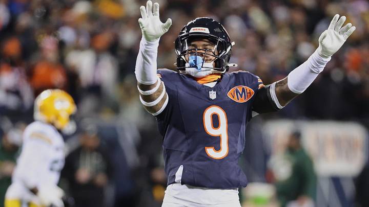 Dec 20, 2025; Chicago, Illinois, USA; Chicago Bears safety Jaquan Brisker (9) reacts against the Green Bay Packers during the first quarter at Soldier Field. Mandatory Credit: Mike Dinovo-Imagn Images Dec 20, 2025; Chicago, Illinois, USA; Chicago Bears safety Jaquan Brisker (9) reacts against the Green Bay Packers during the first quarter at Soldier Field. Mandatory Credit: Mike Dinovo-Imagn Images