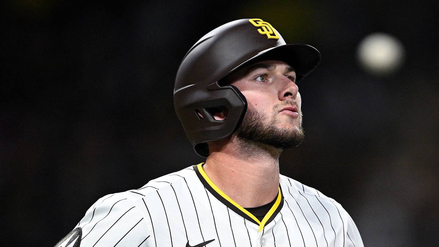 Padres' Merrill Injured; Gonzalez Called Up to Replace