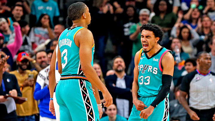 Dallas Mavericks v San Antonio Spurs