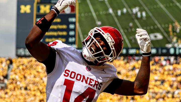 Oklahoma wide receiver Elijah Thomas competes against Michigan. Oklahoma wide receiver Elijah Thomas competes against Michigan.