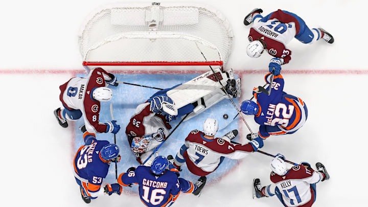 The Colorado Avalanche dropped a tough decision against the New York Islanders on Thursday night.