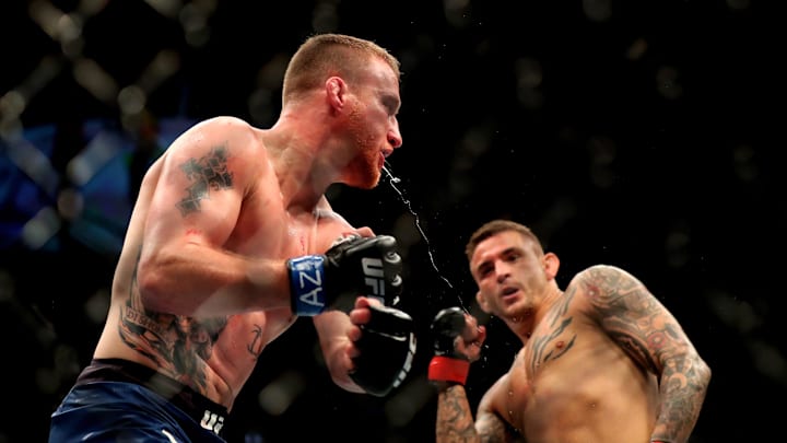 Apr 14, 2018; Glendale, AZ, USA; Dustin Poirier (red gloves) fights against Justin Gaethje (blue