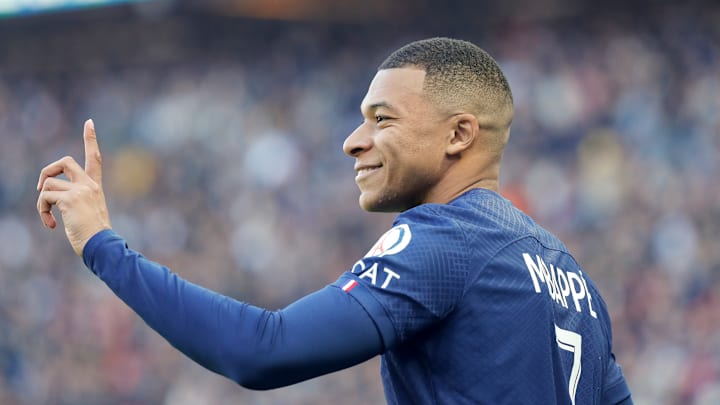 Paris Saint-Germain v AJ Auxerre - Ligue 1 Uber Eats