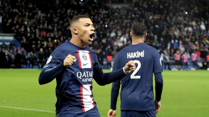 Paris Saint-Germain v RC Strasbourg - Ligue 1 Uber Eats