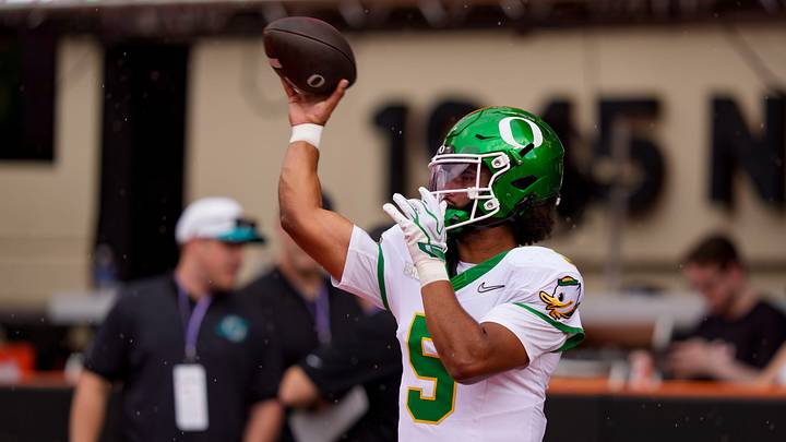 Oregon quarterback Dante Moore. Oregon quarterback Dante Moore.