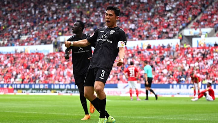 Wataru Endo bejubelt seinen Treffer