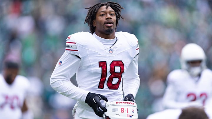 Dec 31, 2023; Philadelphia, Pennsylvania, USA; Arizona Cardinals linebacker BJ Ojulari (18) before action against the Philadelphia Eagles at Lincoln Financial Field. Mandatory Credit: Bill Streicher-Imagn Images Dec 31, 2023; Philadelphia, Pennsylvania, USA; Arizona Cardinals linebacker BJ Ojulari (18) before action against the Philadelphia Eagles at Lincoln Financial Field. Mandatory Credit: Bill Streicher-Imagn Images