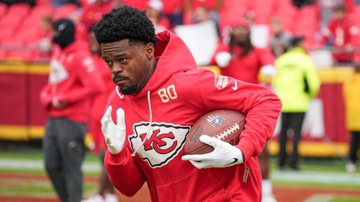 Nov 23, 2025; Kansas City, Missouri, USA; Kansas City Chiefs wide receiver Tyquan Thornton (80) warms up against the Indianapolis Colts prior to a game at GEHA Field at Arrowhead Stadium. Mandatory Credit: Denny Medley-Imagn Images