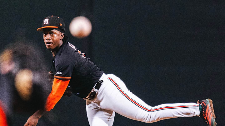 Miami starting pitcher Rob Evans against Florida