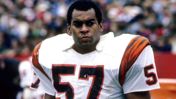 Oct 14, 1984; Foxboro, MA, USA; FILE PHOTO; Cincinnati Bengals linebacker Reggie Williams (57) on the sideline against the New England Patriots at Foxboro Stadium. Mandatory Credit: Dick Raphael-Imagn Images Oct 14, 1984; Foxboro, MA, USA; FILE PHOTO; Cincinnati Bengals linebacker Reggie Williams (57) on the sideline against the New England Patriots at Foxboro Stadium. Mandatory Credit: Dick Raphael-Imagn Images