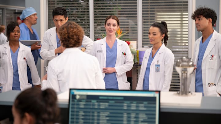 Alexis Floyd, Harry Shum Jr., Adelaide Kane, Midori Francis, and Niko Terho in Grey's Anatomy season 21