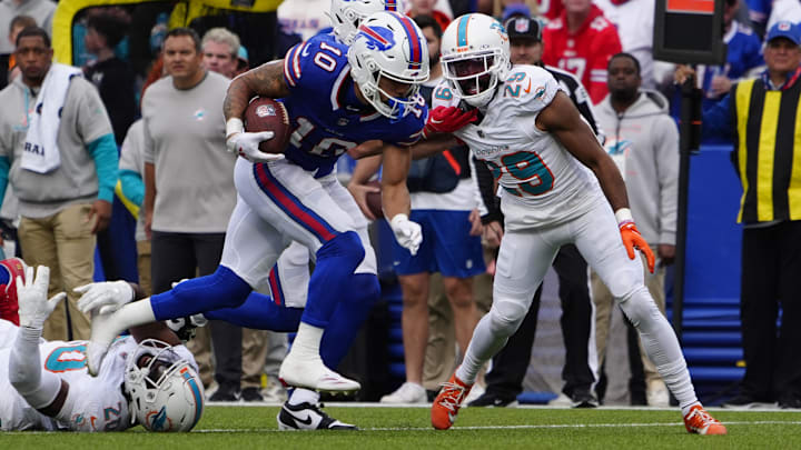 Buffalo Bills wide receiver Khalil Shakir runs with the ball after making a catch against the Miami Dolphins.