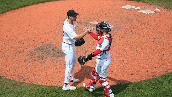 Aug 3, 2025; Boston, Massachusetts, USA; Boston Red Sox relief pitcher Chris Murphy (72) is congratulated by catcher Connor Wong (12) after defeating the Houston Astros at Fenway Park. Mandatory Credit: Bob DeChiara-Imagn Images Aug 3, 2025; Boston, Massachusetts, USA; Boston Red Sox relief pitcher Chris Murphy (72) is congratulated by catcher Connor Wong (12) after defeating the Houston Astros at Fenway Park. Mandatory Credit: Bob DeChiara-Imagn Images