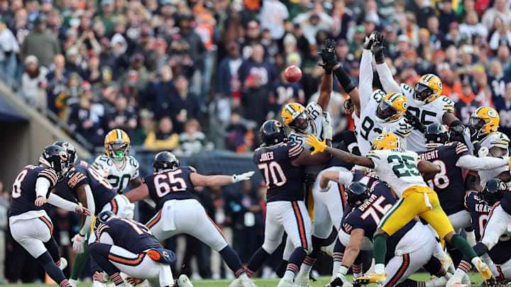 Green Bay Packers v Chicago Bears