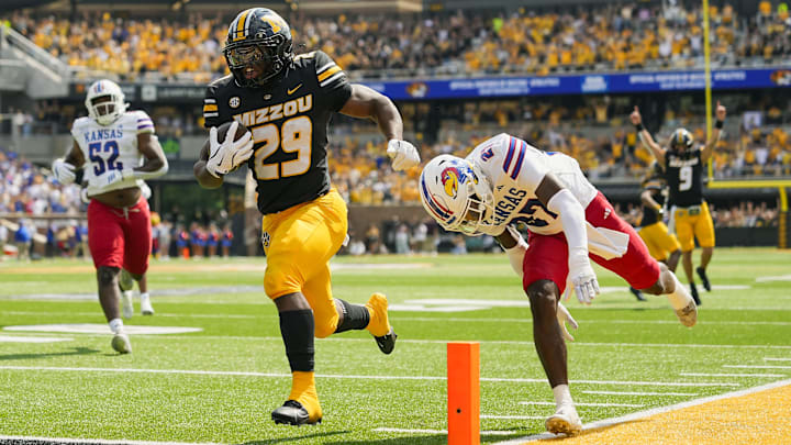 Missouri Tigers running back Ahmad Hardy (29)