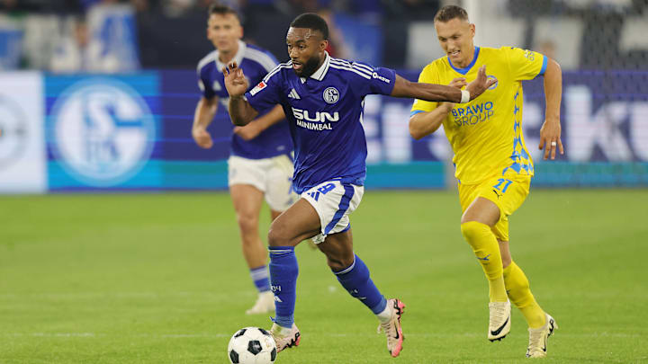 FC Schalke 04 v Eintracht Braunschweig