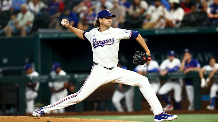 Jul 22, 2025; Arlington, Texas, USA; Texas Rangers starting pitcher Jacob deGrom (48) throws during the first inning against the Athletics at Globe Life Field Jul 22, 2025; Arlington, Texas, USA; Texas Rangers starting pitcher Jacob deGrom (48) throws during the first inning against the Athletics at Globe Life Field