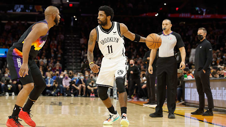 Suns ofrecieron a Chris Paul en un paquete por Kyrie Irving 