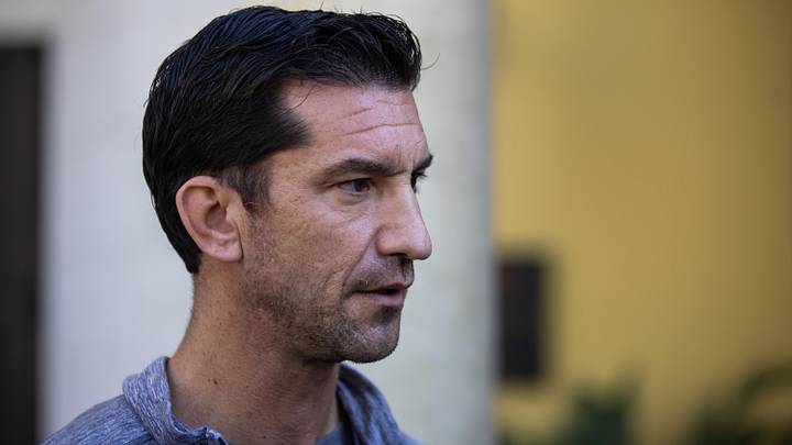 Nov 8, 2023; Scottsdale, AZ, USA; Arizona Diamondbacks general manager Mike Hazen speaks to the media during the MLB General Manager's Meetings at Omni Scottsdale Resort & Spa. Mandatory Credit: Mark J. Rebilas-Imagn Images Nov 8, 2023; Scottsdale, AZ, USA; Arizona Diamondbacks general manager Mike Hazen speaks to the media during the MLB General Manager's Meetings at Omni Scottsdale Resort & Spa. Mandatory Credit: Mark J. Rebilas-Imagn Images