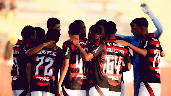 Flamengo segue com time de jovens no estadual