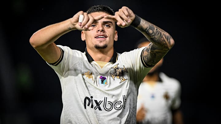 Gabriel Pec balançou a rede no último jogo do Vasco, o clássico diante do Flamengo